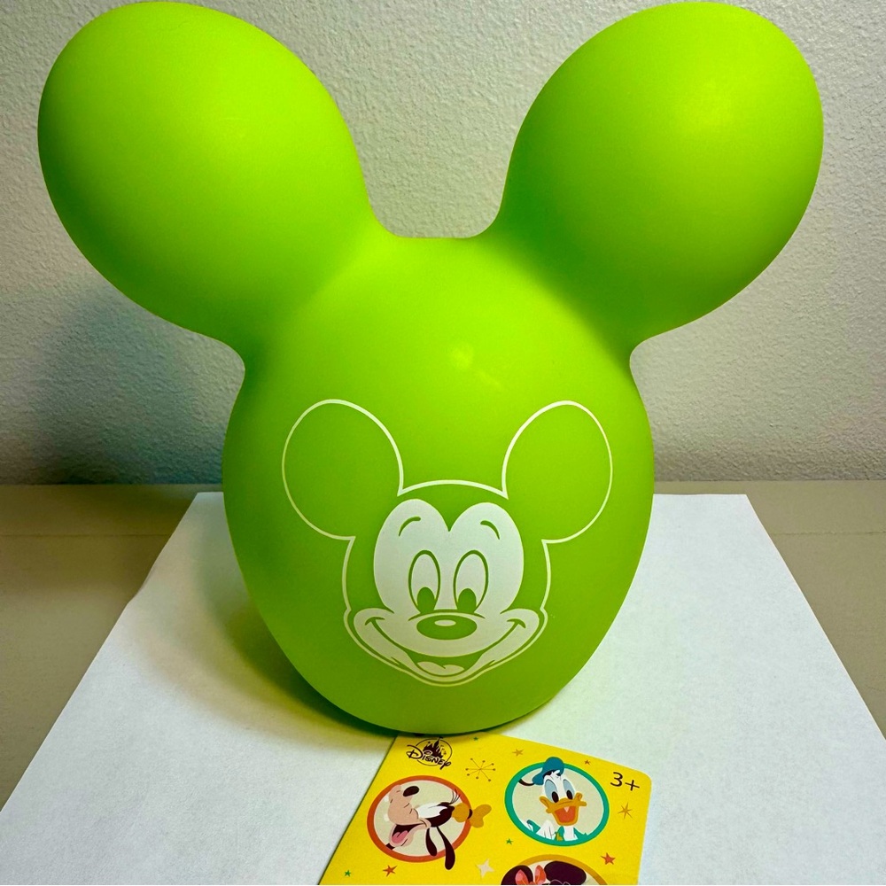 NWT. Disney Play In The Parks Mickey Balloon Light Up Blow Mold Night Light.